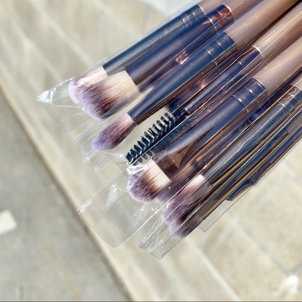 12 pc Makeup Brush Set - Picture 2 of 3